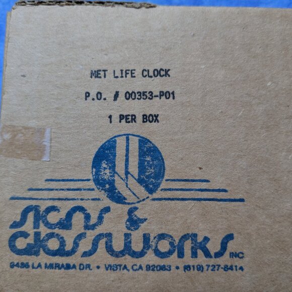 Snoppy/Woodstock Met Life Clock - Picture 4 of 7